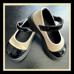 BLACK / TAN MARY JANE STYLE SHOES